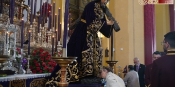 Regresaron los besos a Jesús Nazareno