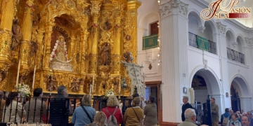 Una eucaristía puso fin a una peregrinación extraordinaria junto al Simpecado del Rocío de La Isla