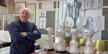 Así se vive el inicio de la Cuaresma en el taller de Orfebería Sanlúcar