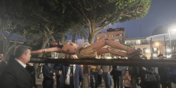 El Cristo de la Expiración presidió el rezo del Vía-Crucis
