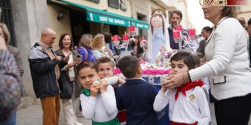 La decana de las procesiones infantiles volvió a salir desde el Liceo