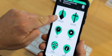 Cavada y López Gil eliminan la app móvil de Semana Santa