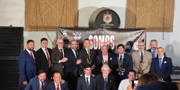 La I Gala de Premios ‘Somos Cofrades’ reconoce la excelencia de la Semana Santa portuense