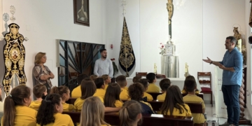 Los escolares del Liceo participan de las misiones de la Piedad acudiendo al monasterio carmelitano