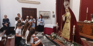 Escolares de la Compañía de María y Miramar visitaron a la Virgen de la Esperanza en un nuevo encuentro mariano