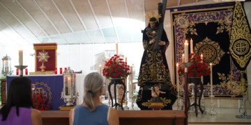 Una noche en vela junto a Jesús Nazareno en la capilla del Hospital de San Carlos