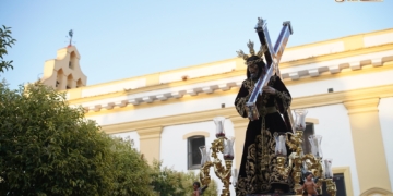 Jesús Nazareno regresó de San Carlos previa visita a la Divina Pastora