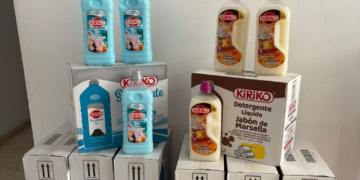 Misericordia entrega 180 litros de productos de limpieza como obra social del Corpus parroquial