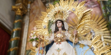 Besamanos Magno de Cádiz: Nuestra Señora de la Palma Coronada
