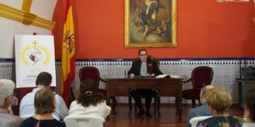 Con el ‘rito y la liturgia de las Coronaciones’ finalizó el ciclo de ponencias en la Expiración