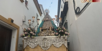 La Virgen de la Salud procesionó en Medina-Sidonia recortando el itinerario por el viento de levante