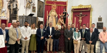 La Hermandad de Columna de Alcalá de los Gazules recibió la Insignia Honorífica de la ciudad