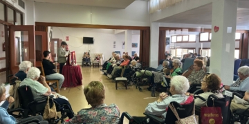 Los usuarios de la residencia de ancianos de San José rezaron el Santo Rosario con motivo de la Semana del Mayor