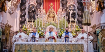 Monseñor Zornoza presidió la Función en honor a la Patrona de Cádiz el día de su festividad