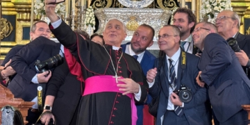 Zornoza canceló su agenda el lunes, se fue a Madrid… pero sigue activo en redes sociales