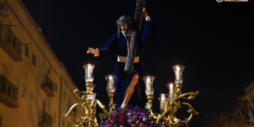 El Señor de las Tres Caídas presidió el rezo del Vía-Crucis por su feligresía