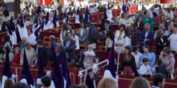 Los horarios e itinerarios de la Semana Santa de San Fernando a debate