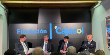 Los pregoneros de Cádiz, Jerez y Sevilla mantienen un encuentro en la Fundación Cajasol