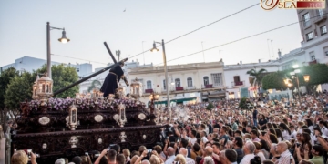 Debate: ¿Se deben restringir los fotógrafos a medios y profesionales como se plantea en la Semana Santa de Cádiz?