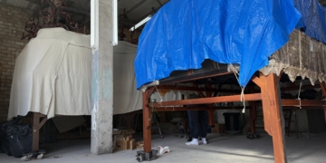 El paso de la Virgen de las Lágrimas ya se guarda en el nuevo almacén de la hermandad