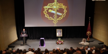 La salida del Cristo de la Sentencia ya se anuncia con una fotografía de Sergio Gutiérrez