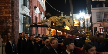 El Vía-Crucis del Cristo de la Sangre cerró los actos cultuales de las hermandades isleñas de la Cuaresma