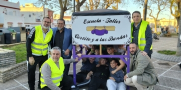 Los jóvenes de ‘Cortitos y a las bandas’ recibieron la visita de parte de la cuadrilla del Amor de Ceuta
