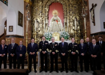 El AJEMA jura como hermano de la Hermandad Sacramental de la Esperanza de Triana