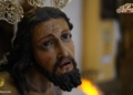 El Señor de Columna en veneración con motivo de su despedida para ser restaurado