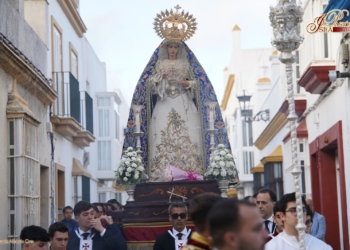 La Virgen de la Trinidad abre el ciclo de rosarios del mes de mayo en La Isla