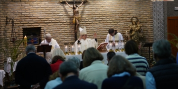 Monseñor Ramón Valdivia presidió una eucaristía en la Capilla de Adoración Perpetua