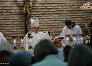 Monseñor Ramón Valdivia presidirá el Pontifical en la Plaza del Rey por el LXXV aniversario de la Coronación del Carmen
