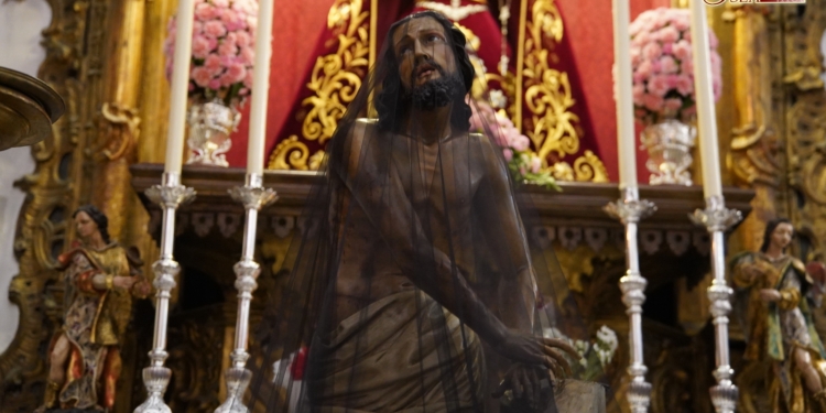 Sin potencias ni cordón: Así se despidieron sus hermanos del Señor de Columna antes de ser llevado al taller de Pedro Manzano para su restauración