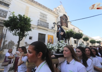 La comunidad Vedruna celebró el Bicentenario de Santa Joaquina con una emotiva procesión por las calles de la ciudad
