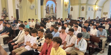 Los jóvenes de Santa Elena participaron de la eucaristía preparatoria para la salida de su Cruz de Mayo