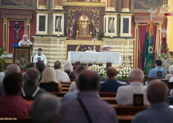 En la Pastora comenzaron los cultos eucarísticos de la Hermandad de la Misericordia
