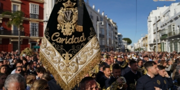La banda de cornetas y tambores Caridad de Jerez no seguirá tras el misterio de Columna