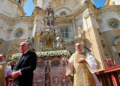 Monseñor Valdivia preside su primer Corpus Christi en Cádiz con una llamada a la comunión y a la caridad
