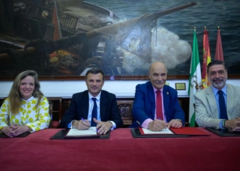 El alcalde de Cádiz incrementa a 29.500 euros la subvención a las hermandades de Gloria