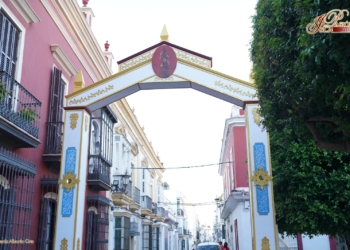 El arco para eventos se montó en dos ocasiones en mayo sin contrato alguno por parte del ayuntamiento