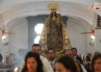 La Virgen del Carmen fue trasladada a su altar de Novena como novedad en la previa de los días grandes de julio