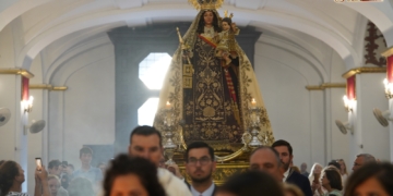 La Virgen del Carmen fue trasladada a su altar de Novena como novedad en la previa de los días grandes de julio
