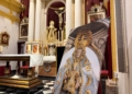 La Capilla de la Vera-Cruz acoge la primera misa mensual del grupo de devotos de la Virgen de los Santos de Alcalá