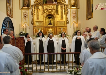 Emotiva despedida a las Carmelitas Descalzas en Cádiz: Dejan atrás 120 años del convento de Argüelles
