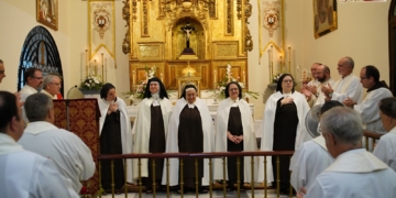 Emotiva despedida a las Carmelitas Descalzas en Cádiz: Dejan atrás 120 años del convento de Argüelles