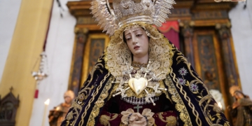 Besamanos a la Virgen de los Dolores de Servitas en el día de su festividad