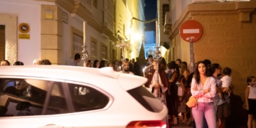 Estas son las normas que la Policía Local pide a las hermandades para que regulen el tráfico en sus salidas ante la falta de agentes