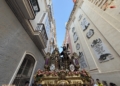 Afligidos lleva a las calles de Cádiz la celebración de sus tres siglos de historia