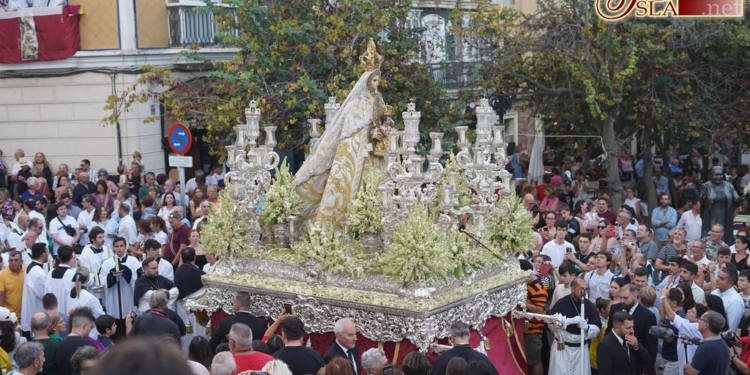 Hoy procesiona en Cádiz la Virgen del Rosario: Horarios, itinerarios y forma de verlo en directo