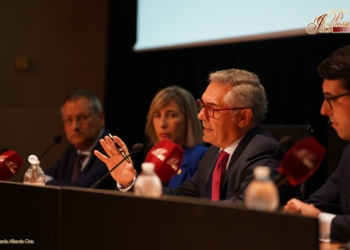 Eduardo Coto Martínez, dispuesto a repartir los carnés de quién es cofrade y quién no